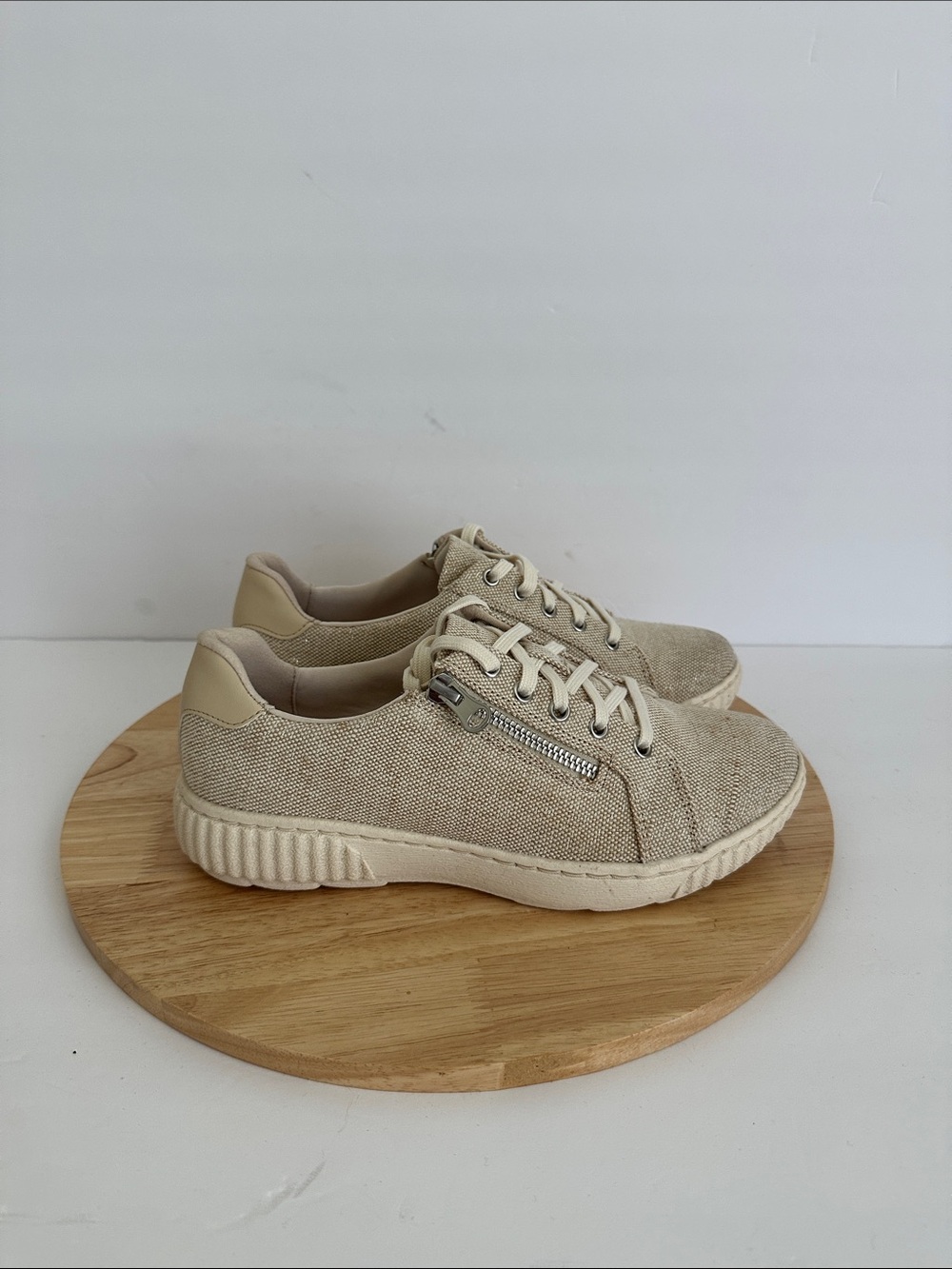 Clarks Caroline Echo Womens Round Oxford Shoes